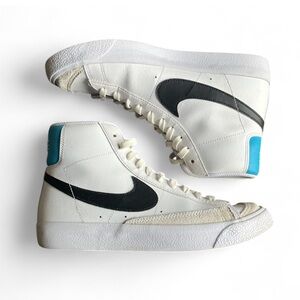 Nike Blazer Mid ‘77 Vintage White/Black with Teal Heel Youth 6Y / Women’s 7.5